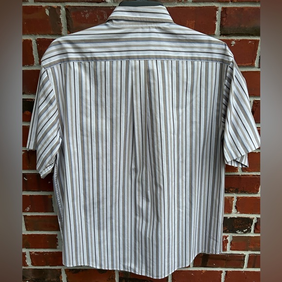 Roundtree & Yorke Classics Mens Short Sleeve Button Down Shirt Striped Large - Picture 2 of 5